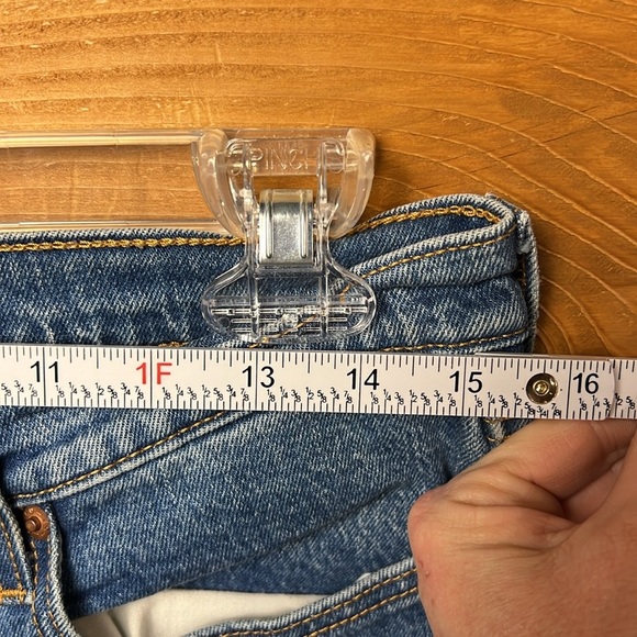 Levi’s Premium WOMEN'S WEDGIE STRAiGHT LEG‎ STYLE JEANS 30x25 Denim casual Y2K - Picture 2 of 12